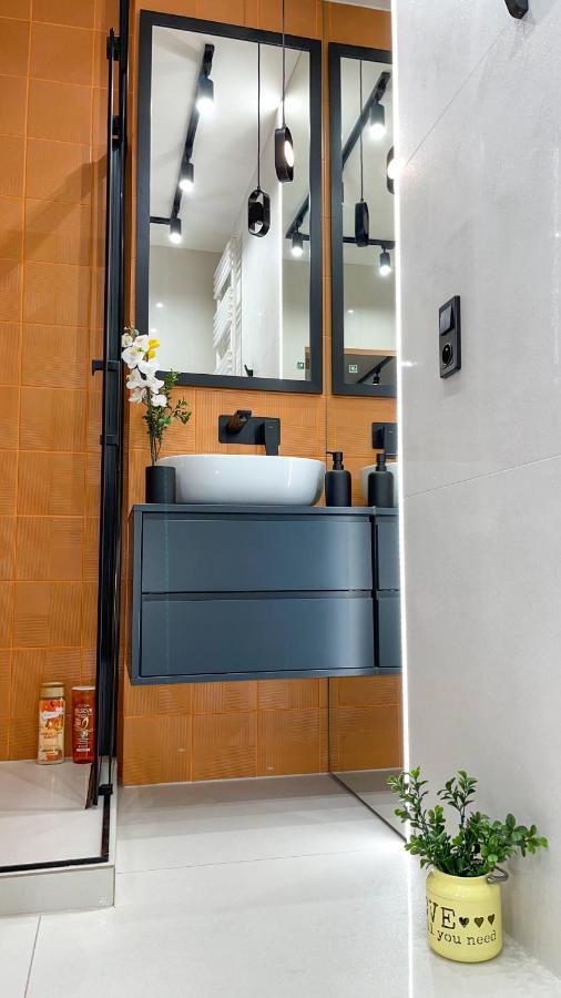 Comfortable 1-Room Apartment Close To The Center وارسو المظهر الخارجي الصورة