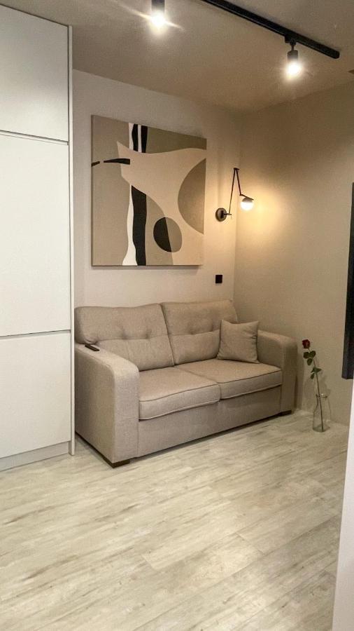 Comfortable 1-Room Apartment Close To The Center وارسو المظهر الخارجي الصورة