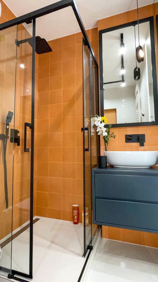 Comfortable 1-Room Apartment Close To The Center وارسو المظهر الخارجي الصورة