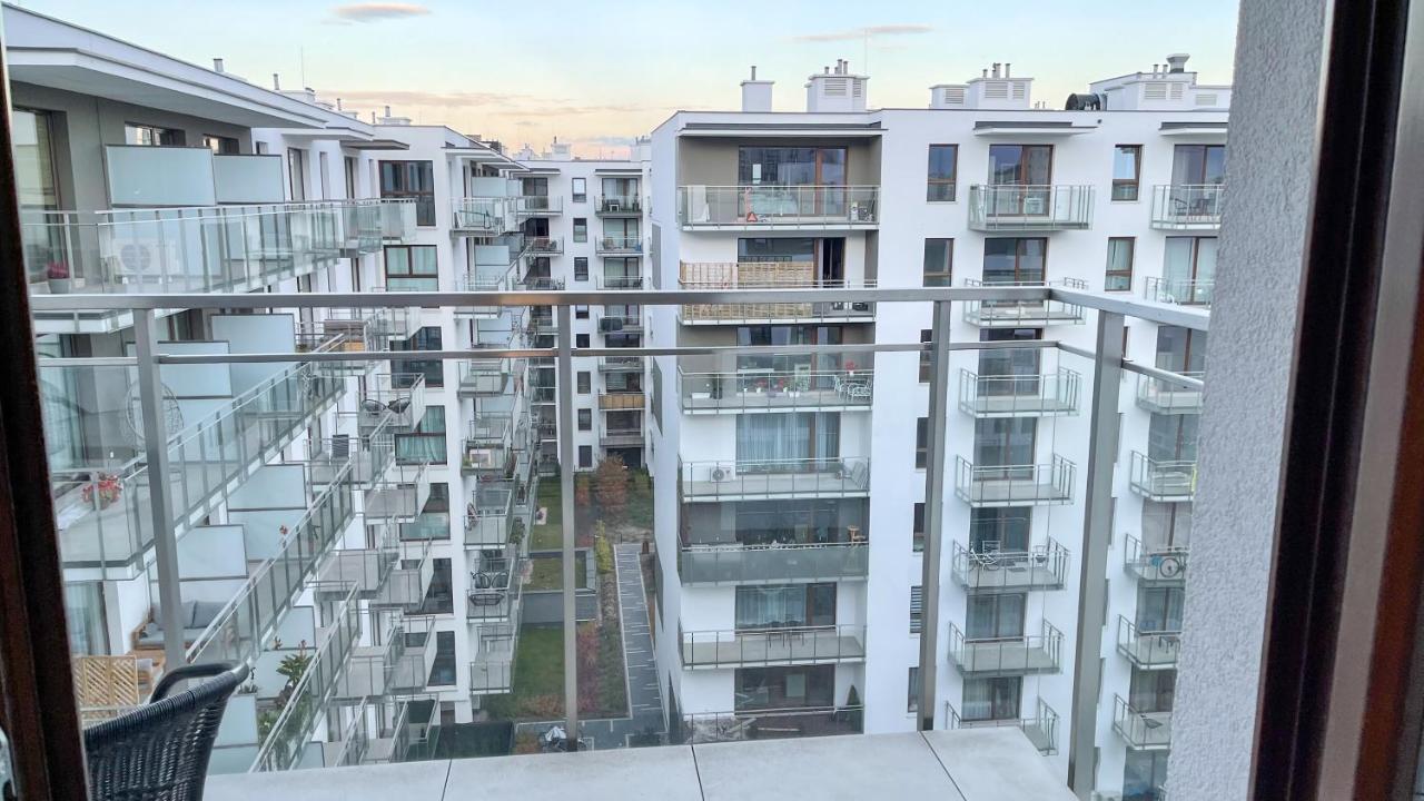 Comfortable 1-Room Apartment Close To The Center وارسو المظهر الخارجي الصورة